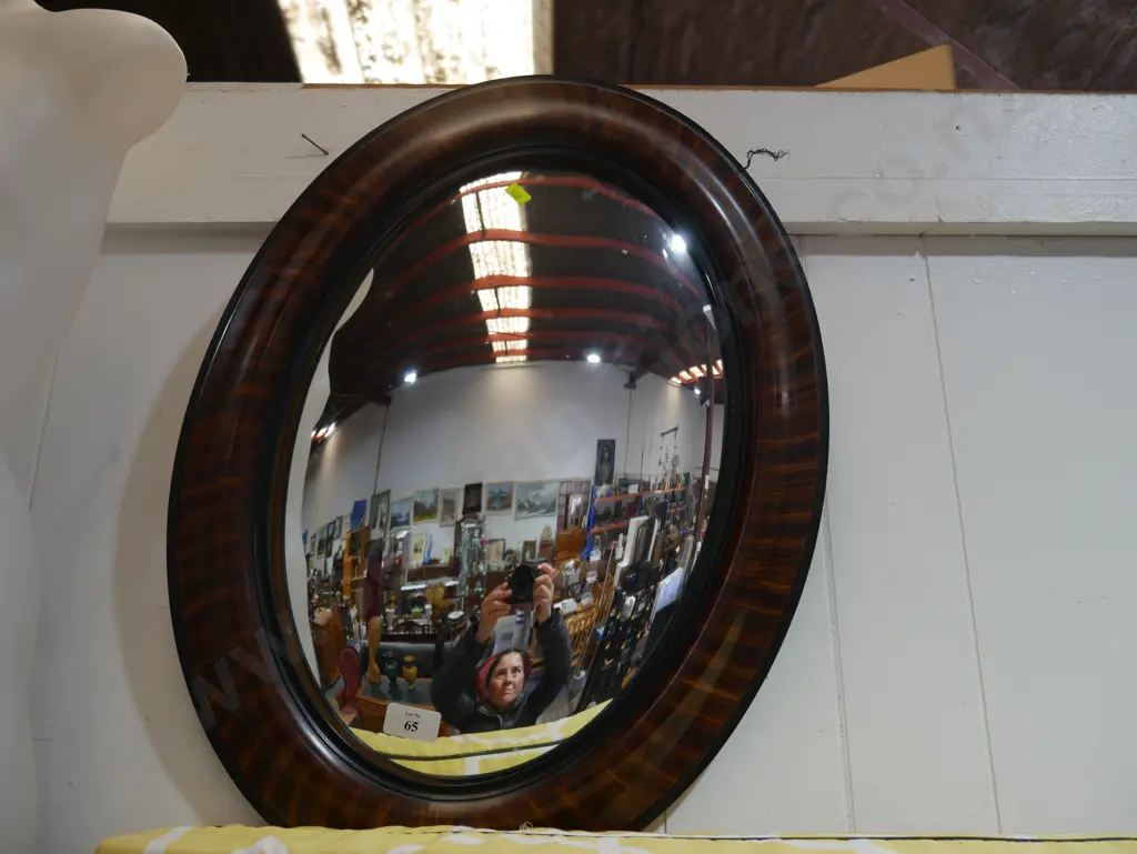 Oval mirror Image 1++