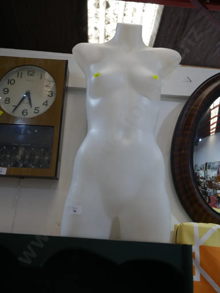 Mannequin Image 1++