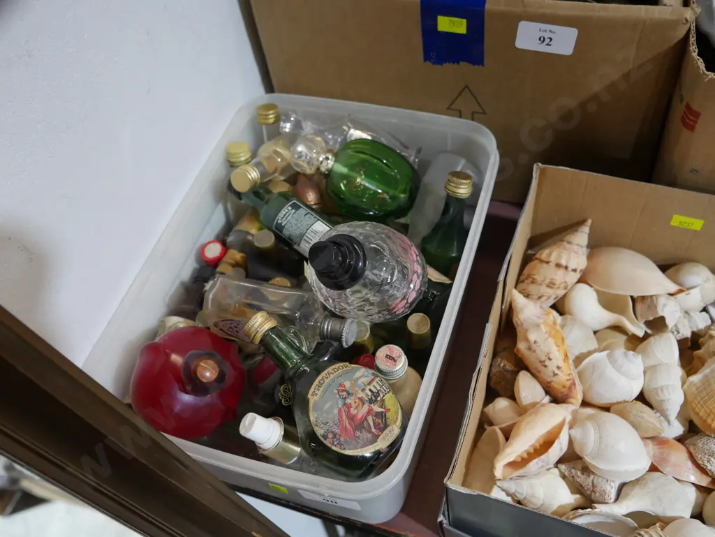 Glass bottles Image 1++