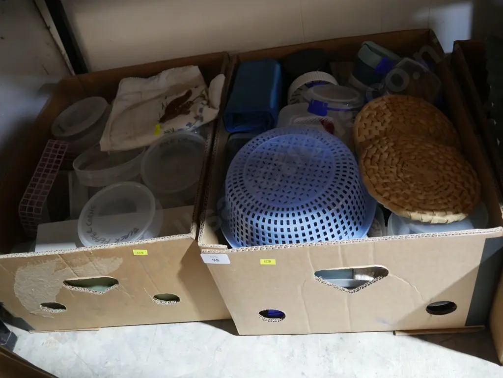 Tupperware etc Image 1++
