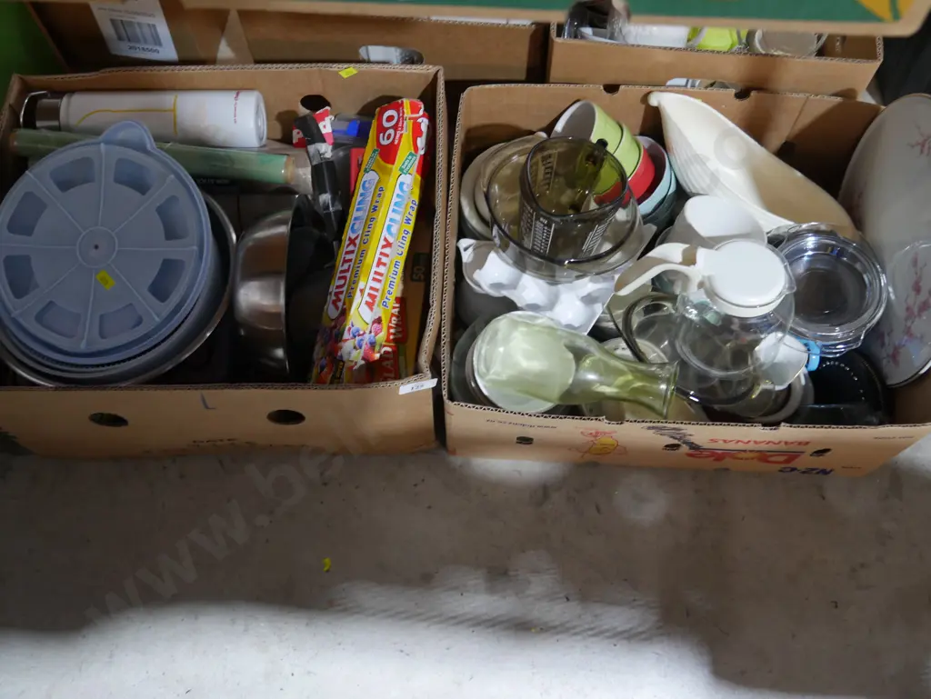 2 boxes kitchen sundries Image 1++