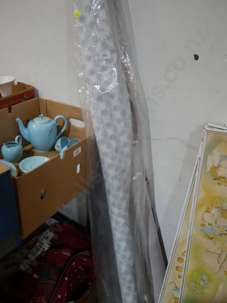 2 roll material Image 1++