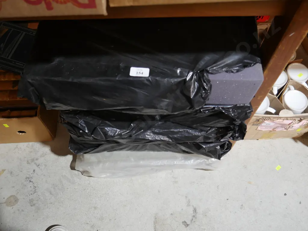 5 foam cushions Image 1++