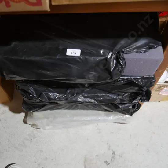 5 foam cushions