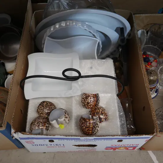 Assorted tableware