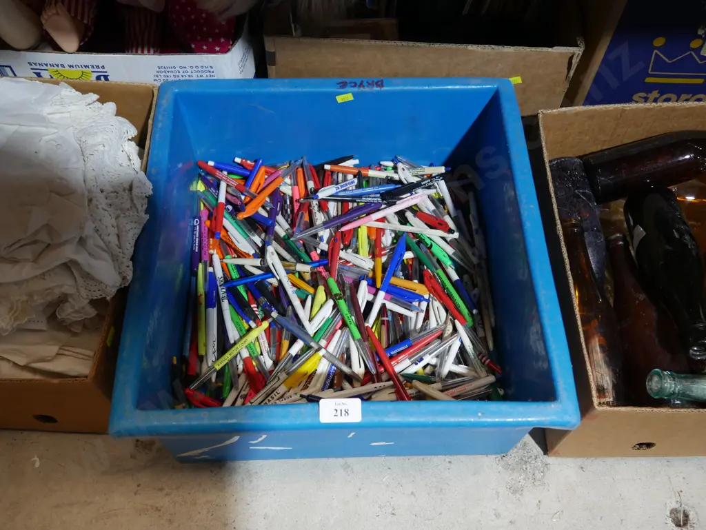 Box of pens Image 1++