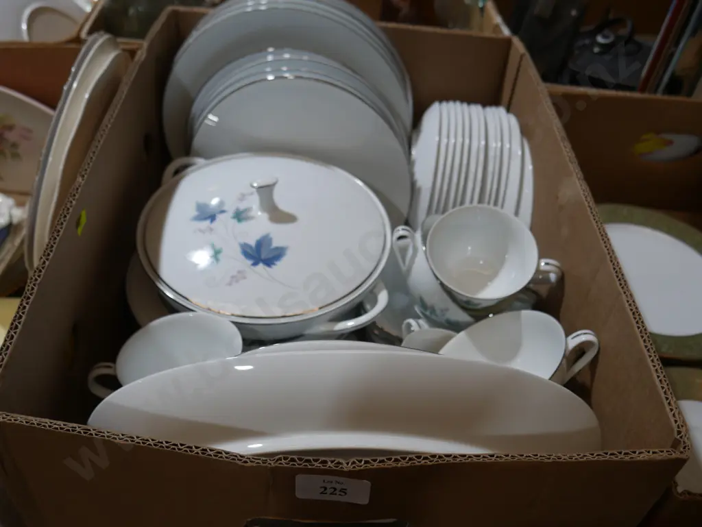 White dinner set Image 1++