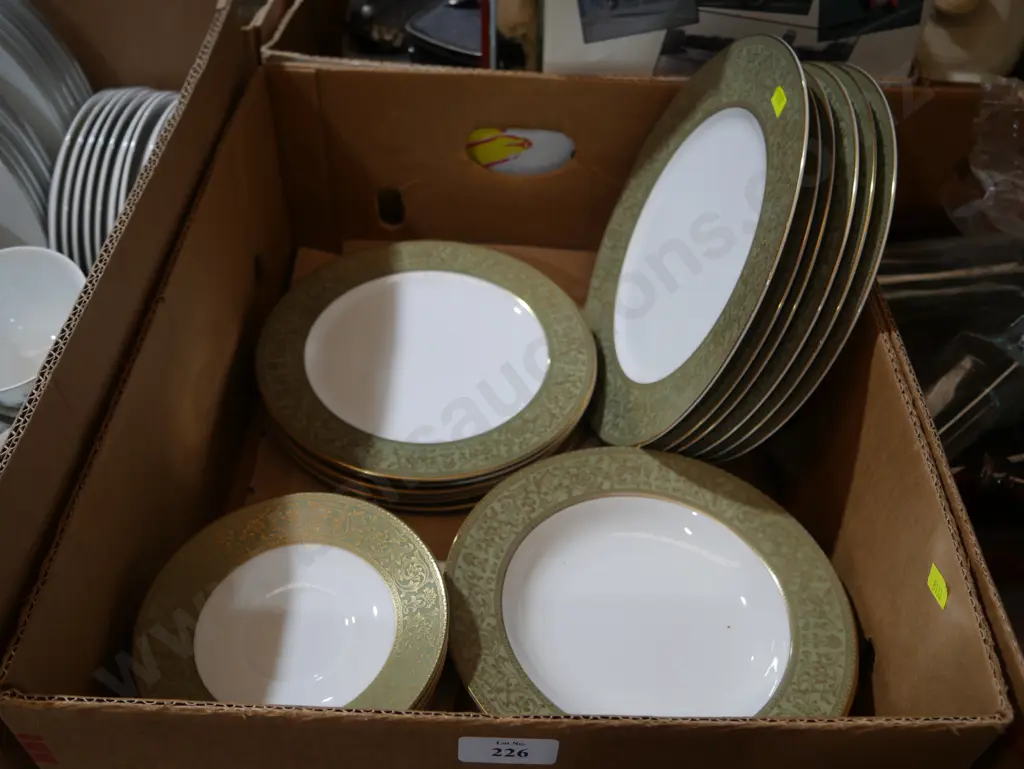 Dinner ware, plates bowls etc Image 1++