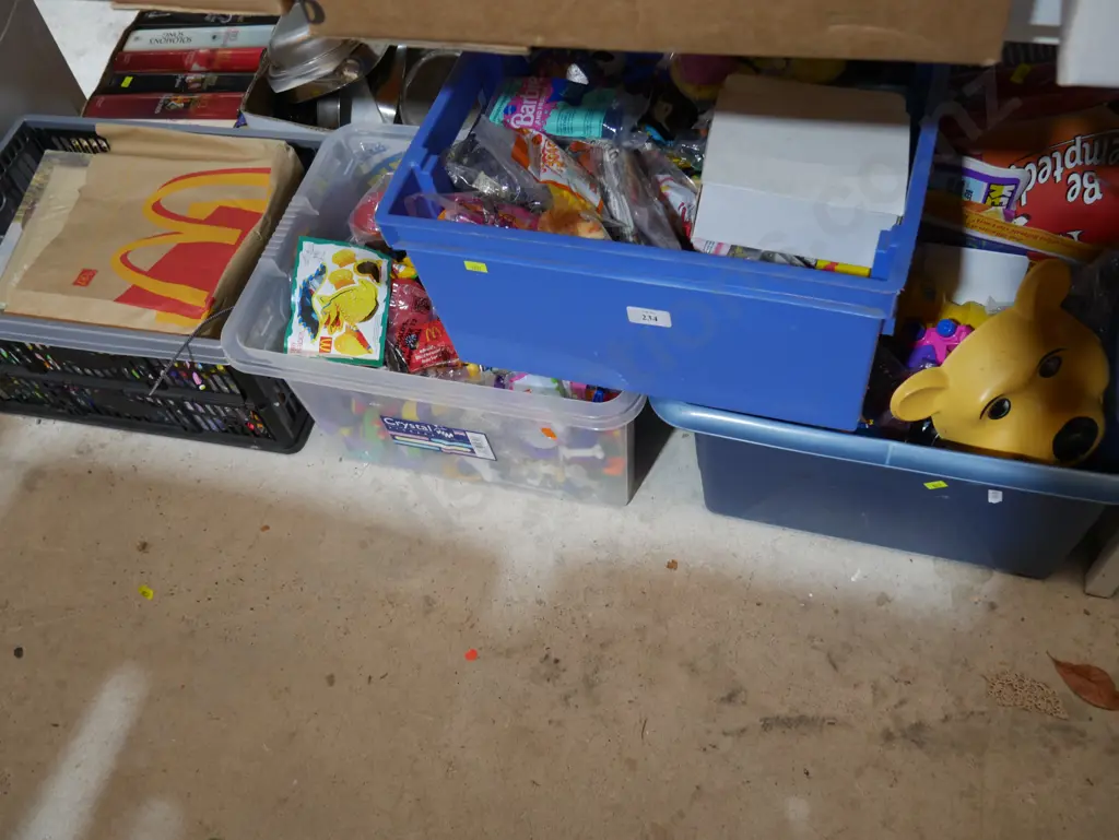 4 boxes McDonald's toys Image 1++