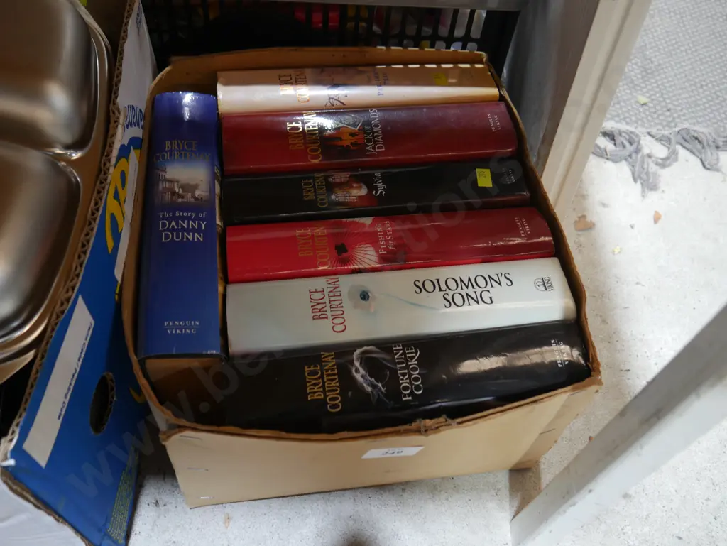 Box of books Image 1++