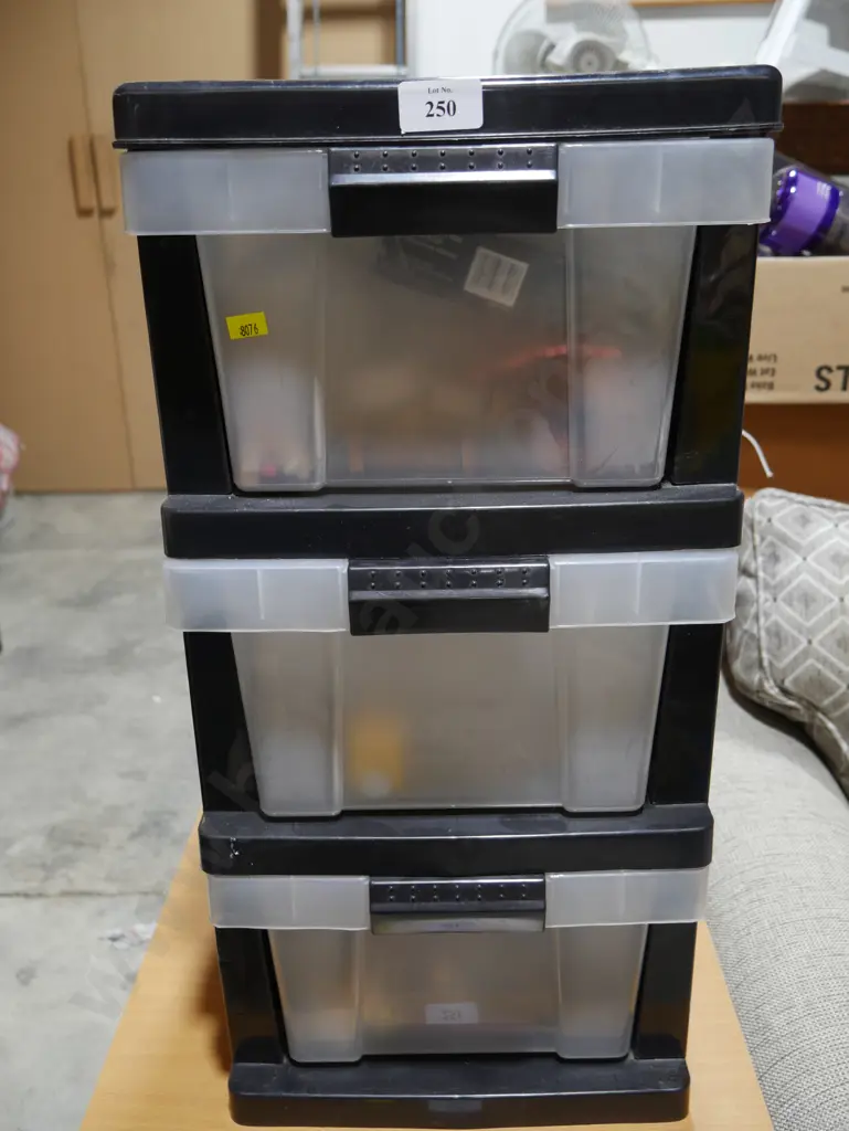 Storage drawers and contents Image 1++