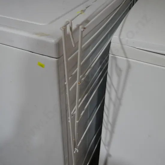 Clothes airer