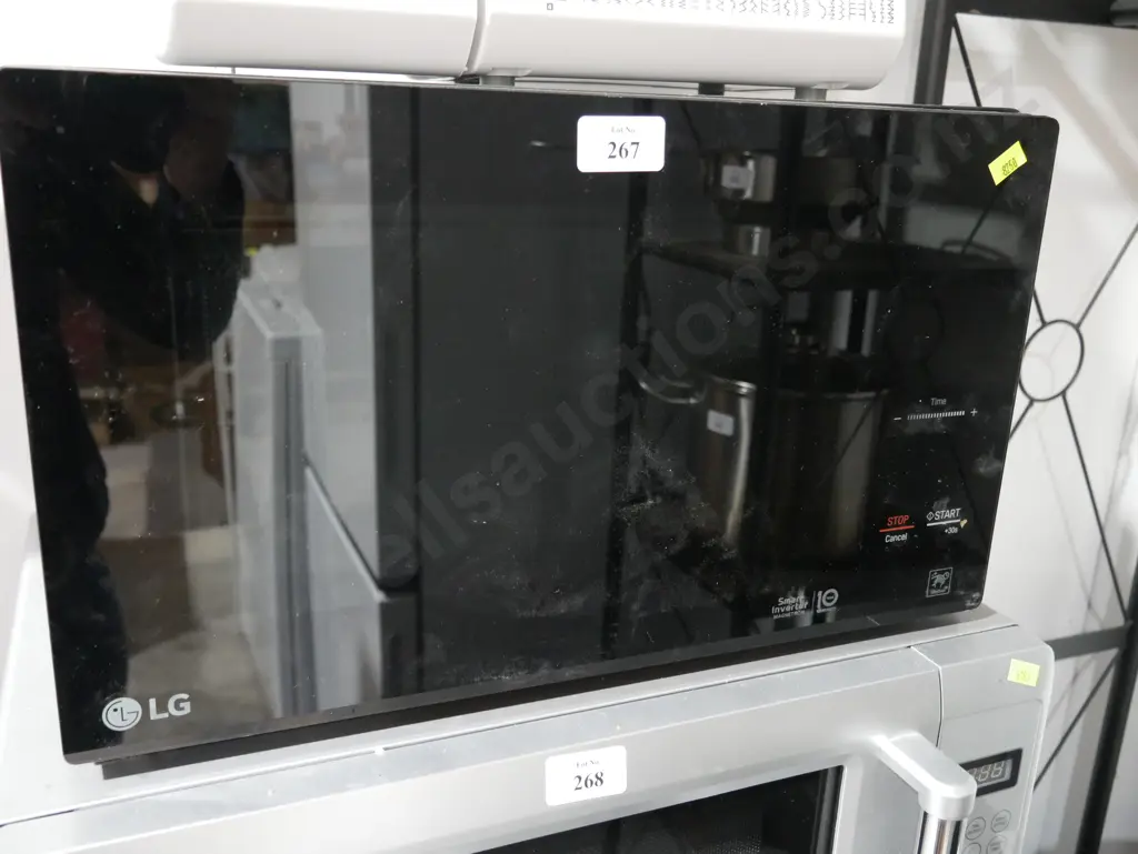 LG microwave Image 1++