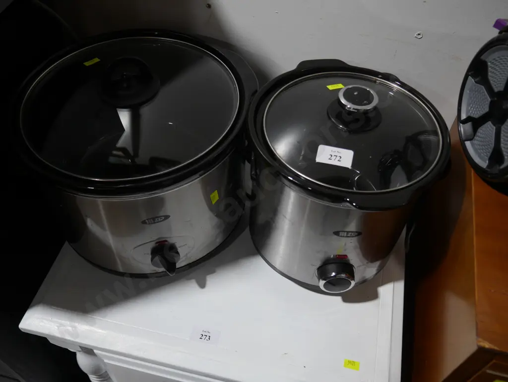 2 slow cookers Image 1++