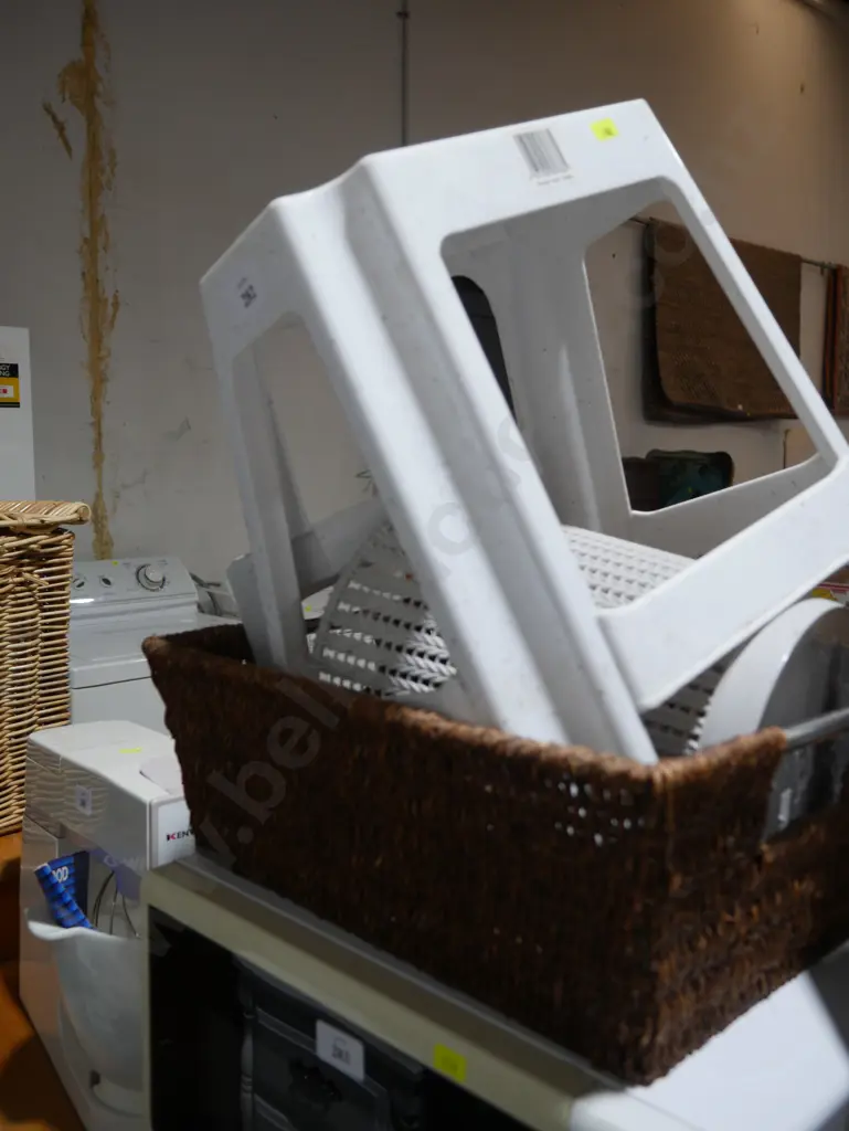 Basket, steps etc Image 1++