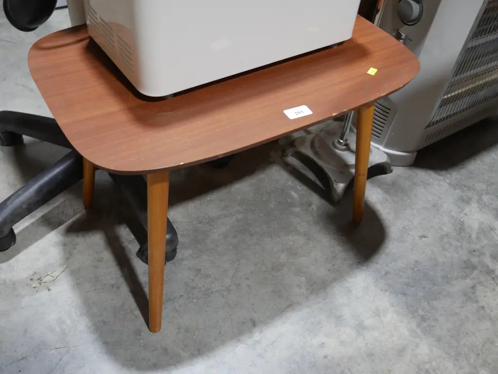 Coffee table Image 1++