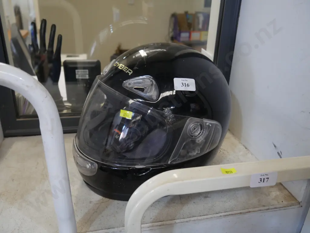 Motorcycle helmet Image 1++