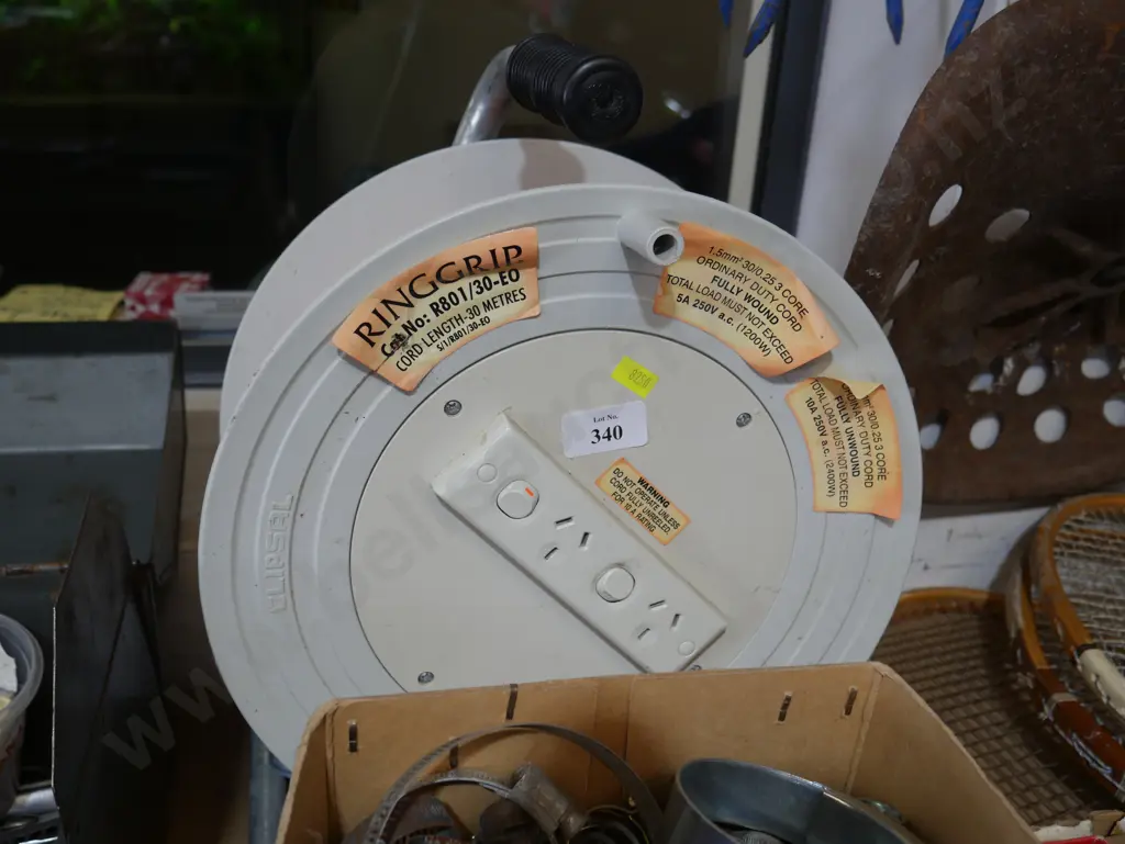 Extension cord on reel Image 1++