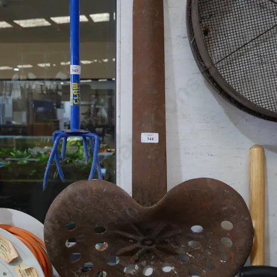 Tractor seat