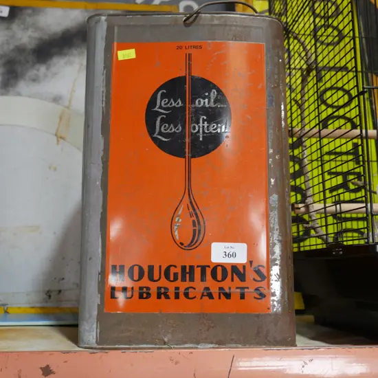 Oil can