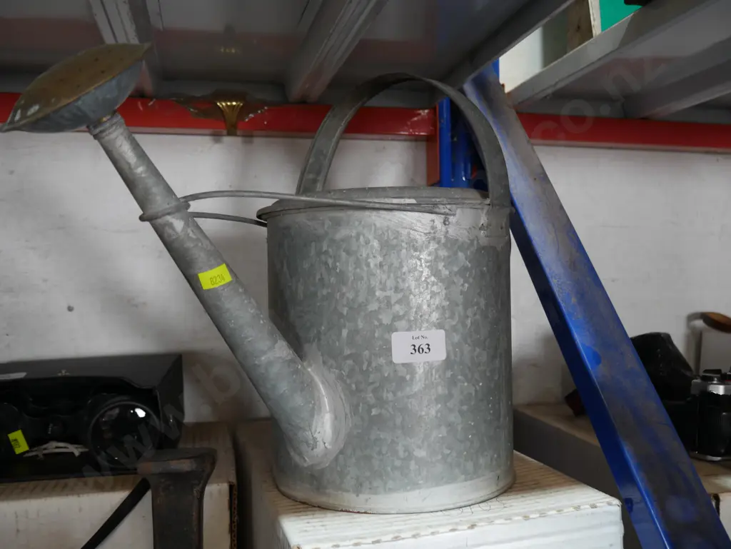 Watering can Image 1++