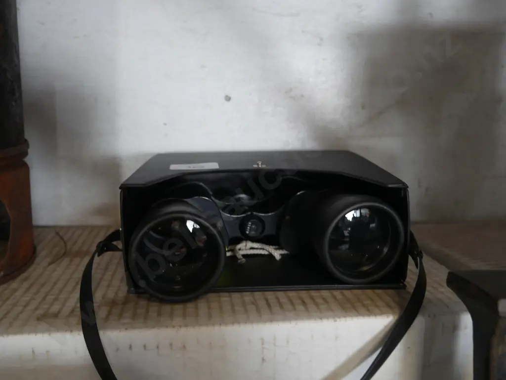 Binoculars Image 1++