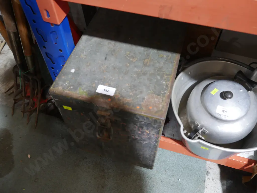 Metal case Image 1++
