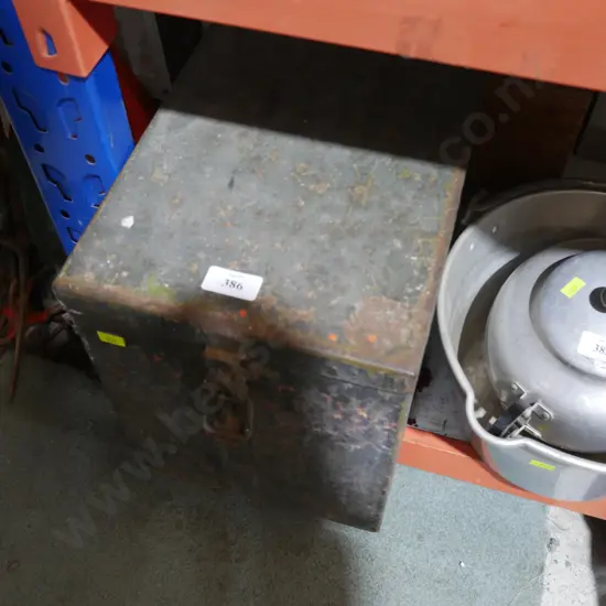 Metal case