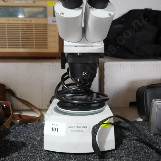 Microscope