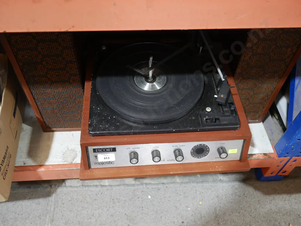 Stereo record player Image 1++