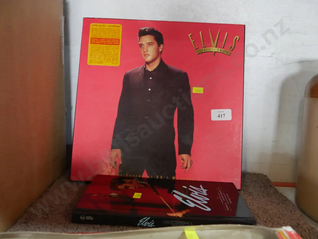 Elvis record album and CDS Image 1++