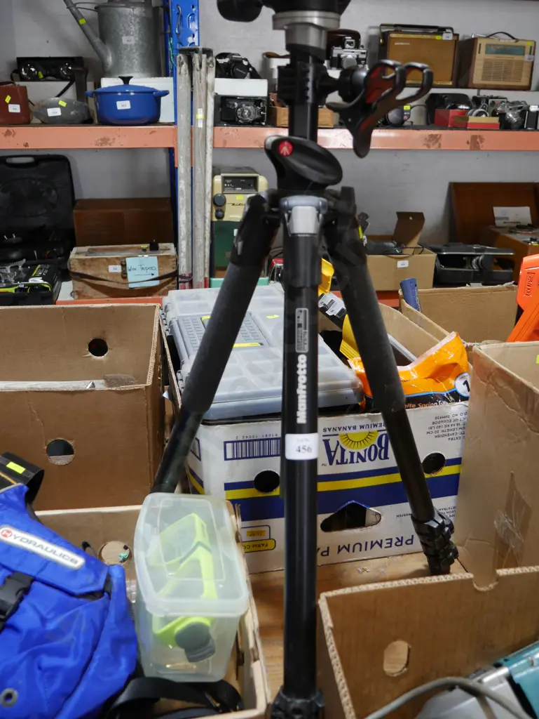 Tripod Image 1++