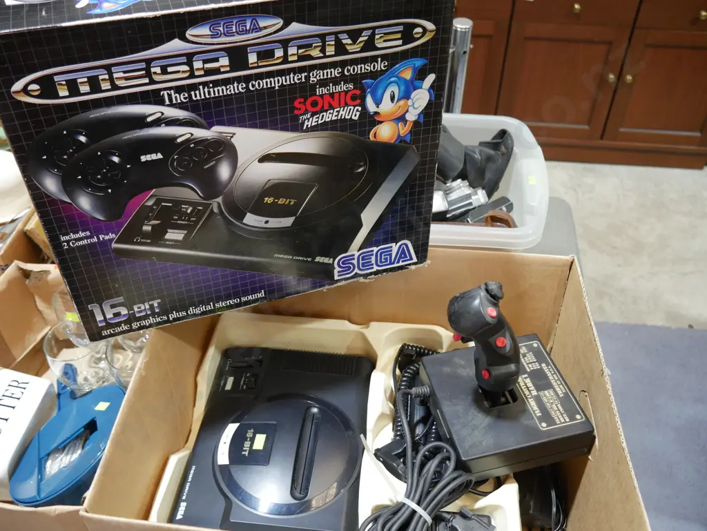 Sega mega drive console Image 1++