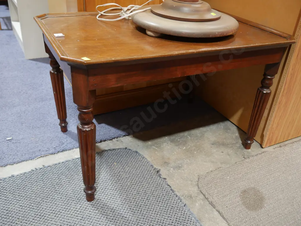 Coffee table Image 1++