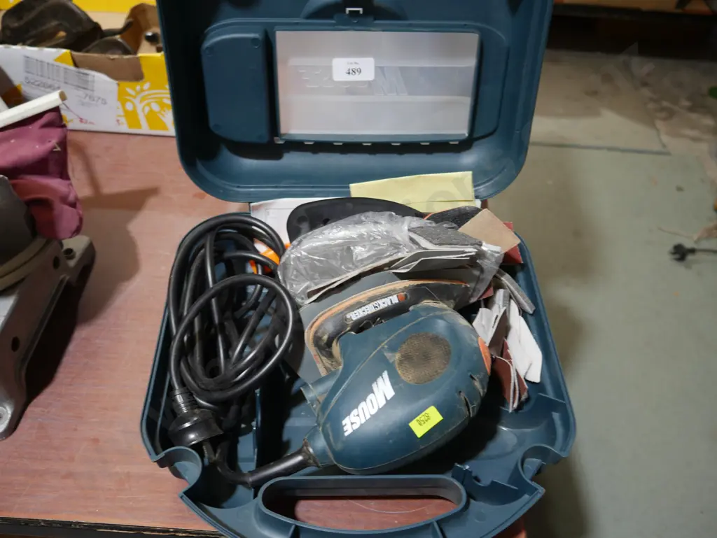 Black and decker mouse sander Image 1++