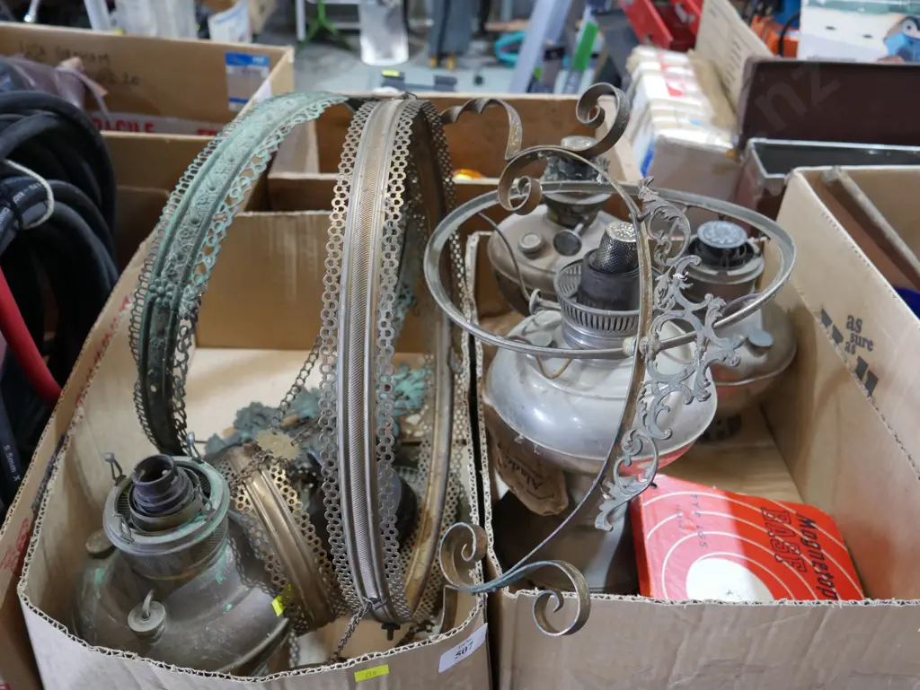 Oil lamps Image 1++