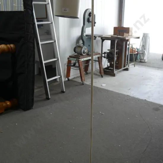 Standing lamp