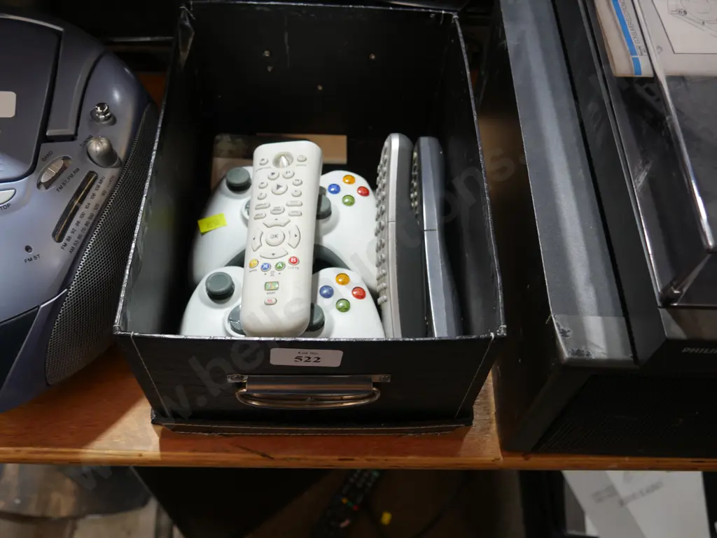 Xbox 360 controllers etc Image 1++