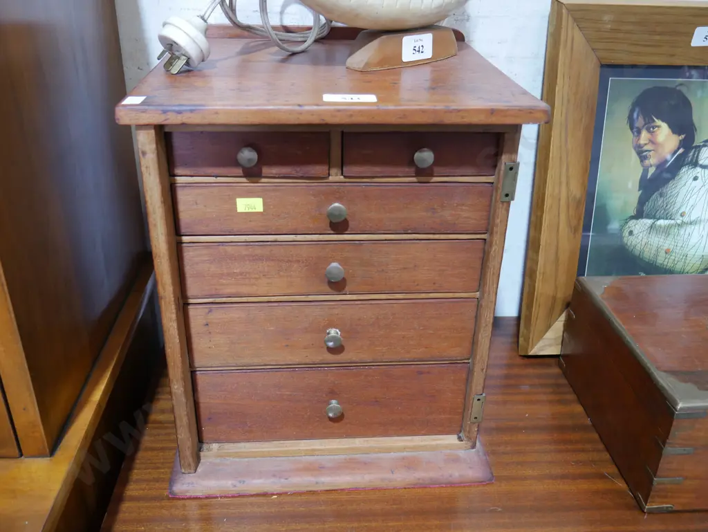 Small set of hobby drawers Image 1++