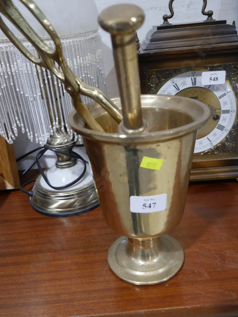 Brass mortar and pestle Image 1++