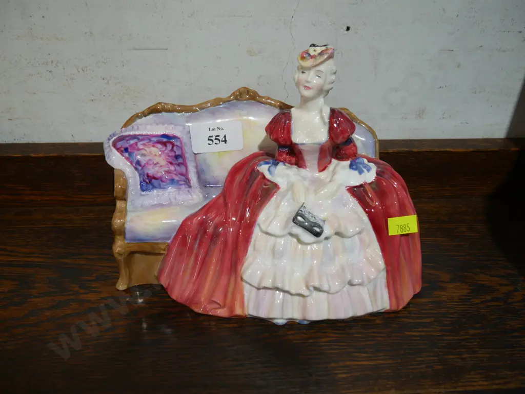 Royal Doulton figure,  Belle O the Ball Image 1++
