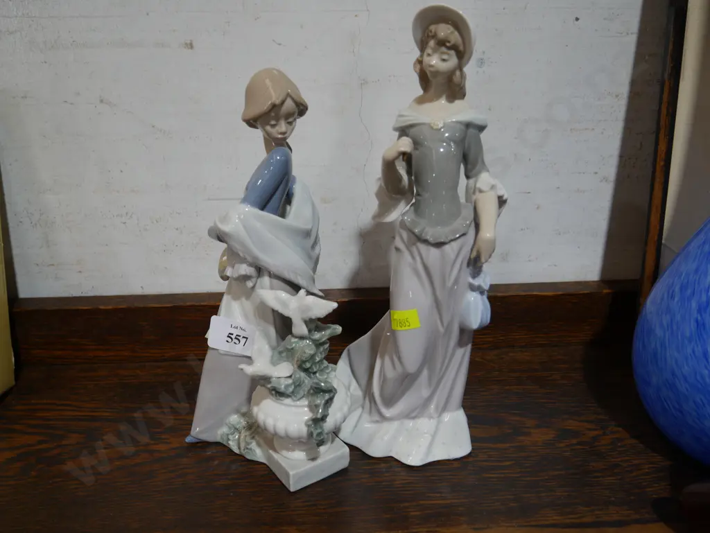 2 lladro figures Image 1++