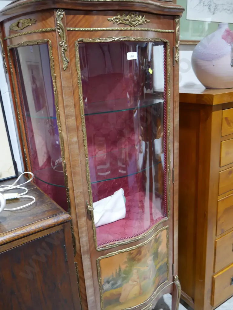 Ornate display cabinet Image 1++