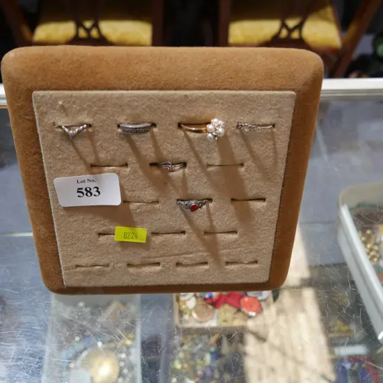6 rings on stand