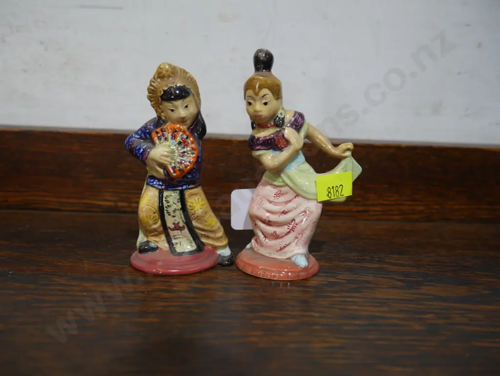 2 Oriental figurines Image 1++