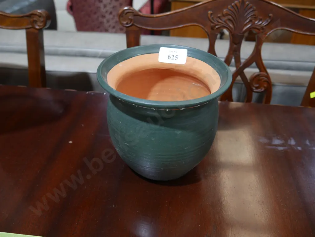 NZ made plant pot Image 1++