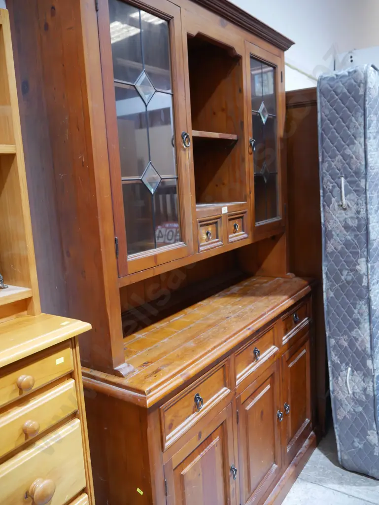 Large sideboard Image 1++