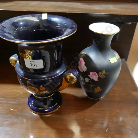 2 vases