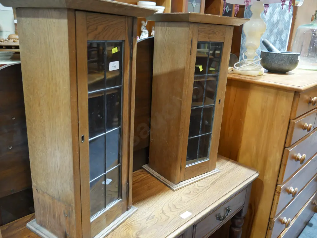 Pair small cabinets Image 1++