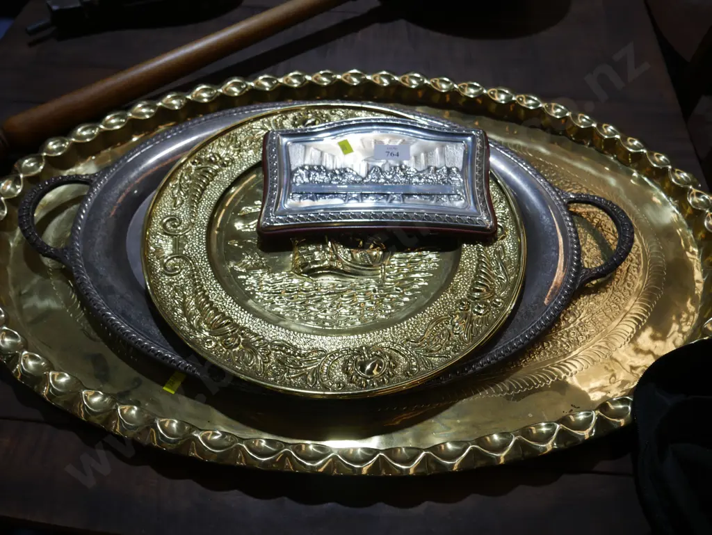 Brass trays etc Image 1++